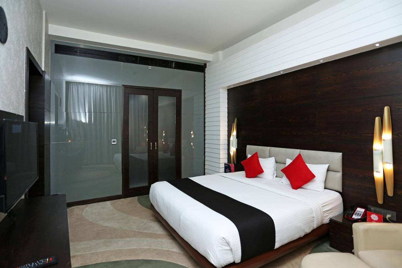 Golden Blossom Imperial Resorts Lucknow Exteriör bild